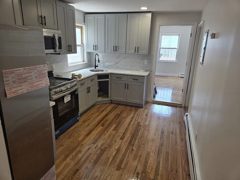 19 Oak St #2 — Photo 7