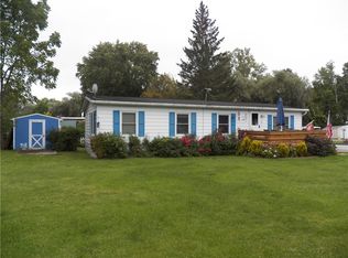 35 Parkwood Ln, Lakeville, NY 14480