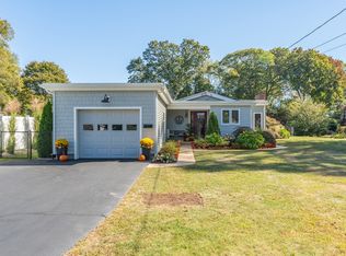 88 Eastwood Rd, Groton, CT 06340