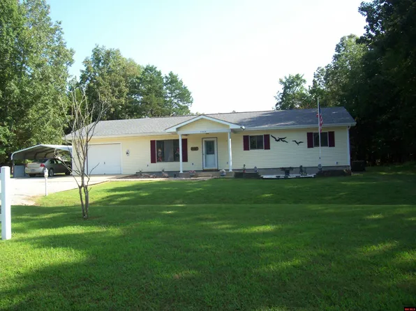 1309 Lake St, Bull Shoals, AR 72619