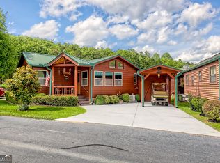 77 Falls View Dr, Dillard, GA 30537