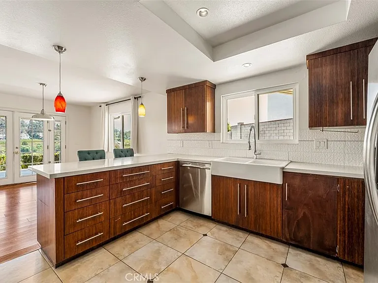 23932 Flores Ave — Photo 19
