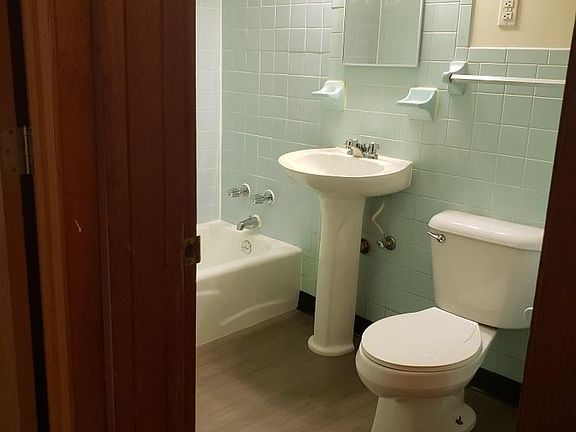 5th image of 2229 7th Ave APT 2