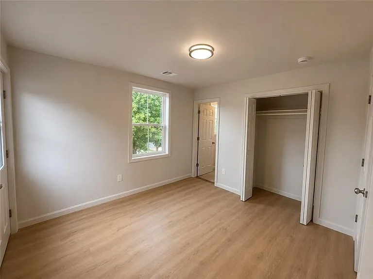 134 Florence St #3 — Photo 10