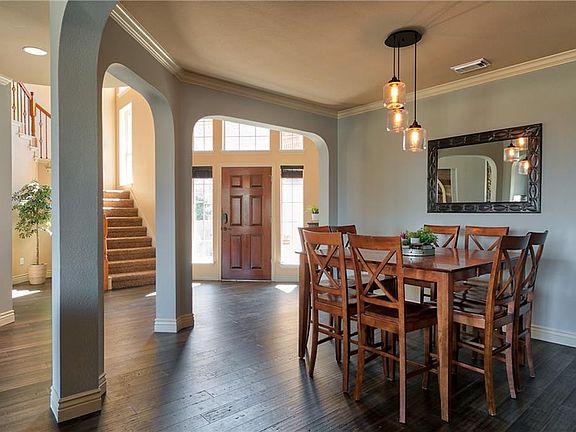 5th image of 806 Darkwoods Ct
