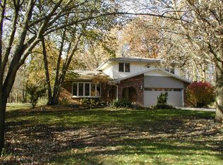 24030 S Walden Ln, Crete, IL 60417