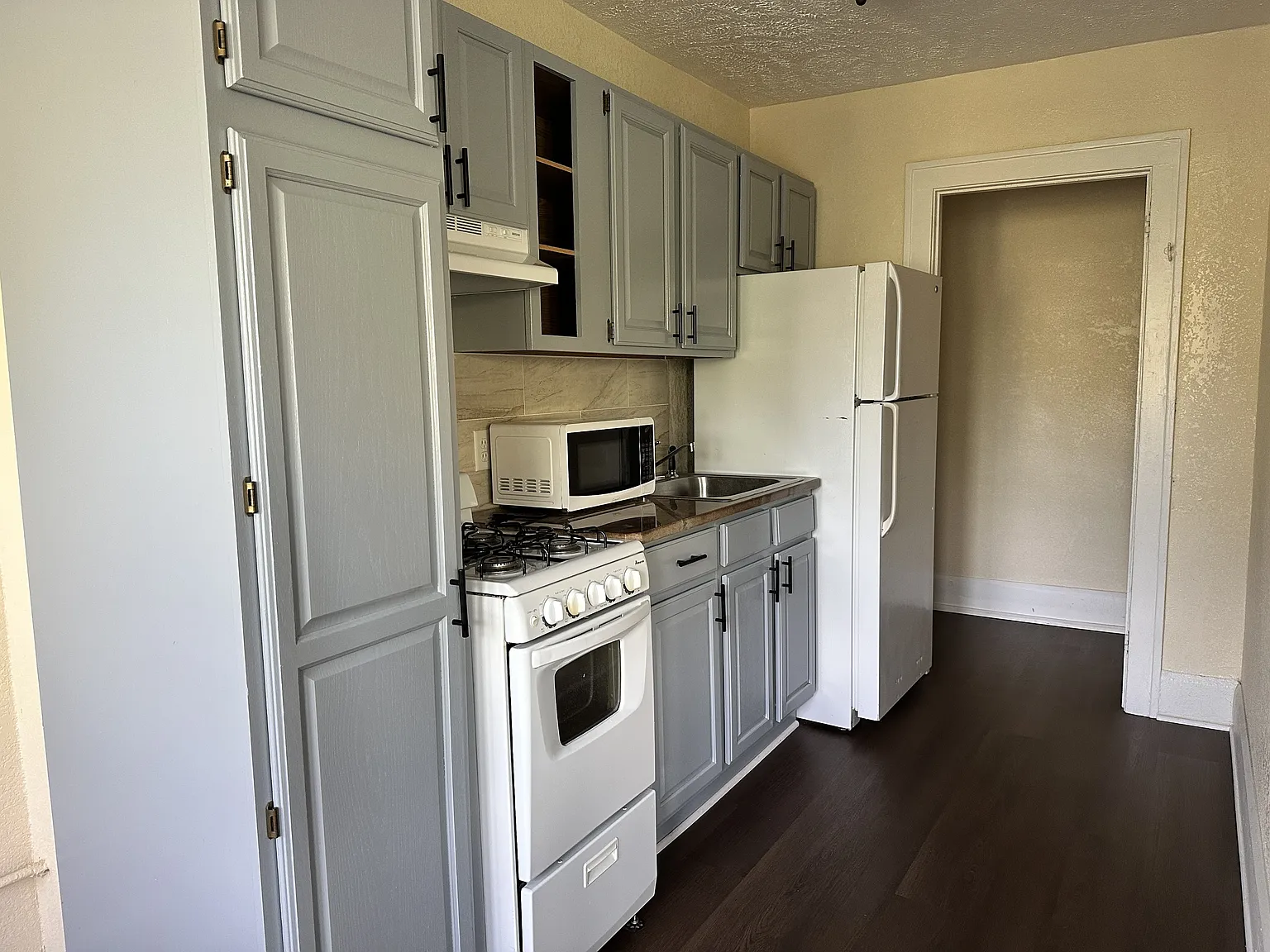 1319 Charles Street - 9 — Photo 4