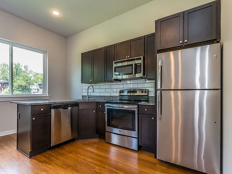 4213 Chester Avenue Modern Living in the Heart of University City — Photo 22