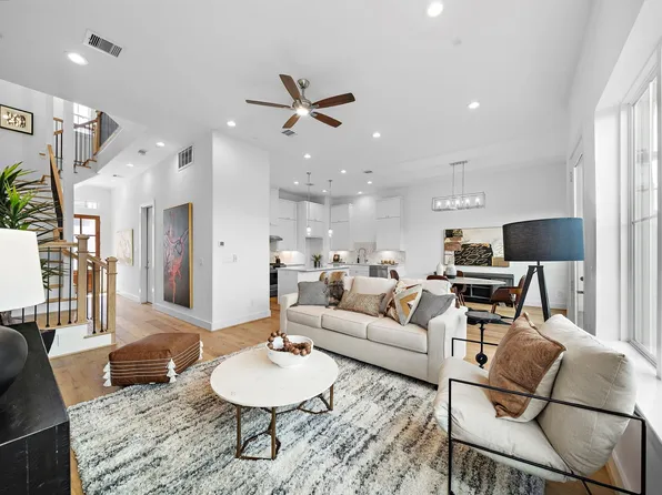 8707 Padua Ln, Houston, TX 77055