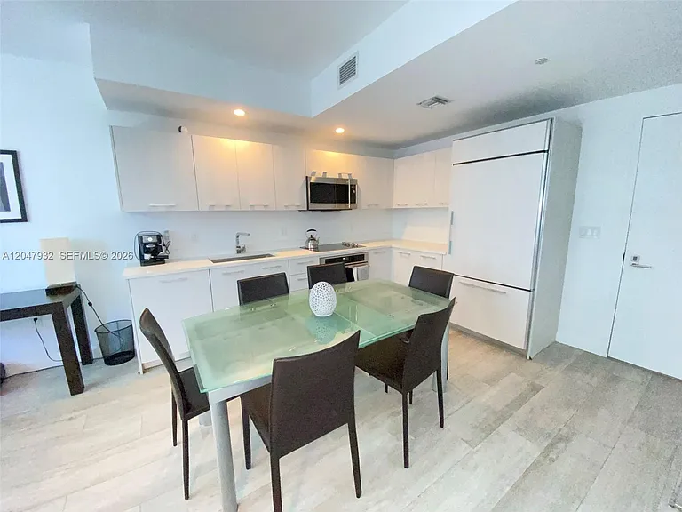 55 SW 9th St #2102 — Photo 6