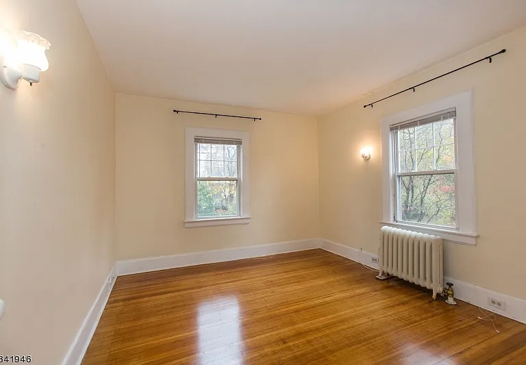 45 Essex Ave — Photo 12
