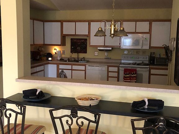 5th image of 3302 Emerald Lakes Dr Unit 8
