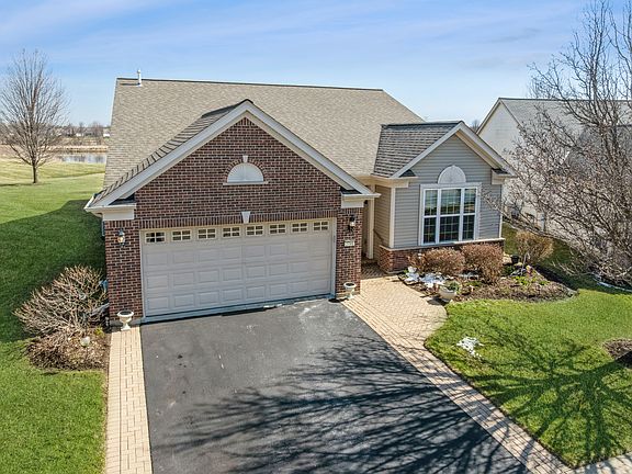 3rd image of 2791 Beacon Point Cir