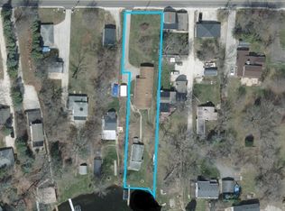 N55W34711 Lake Dr, Oconomowoc, WI