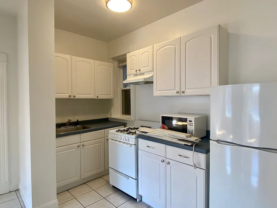 1290 Commonwealth Ave #2D