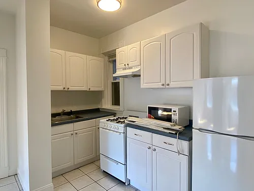 1290 Commonwealth Ave #2D Photo 1