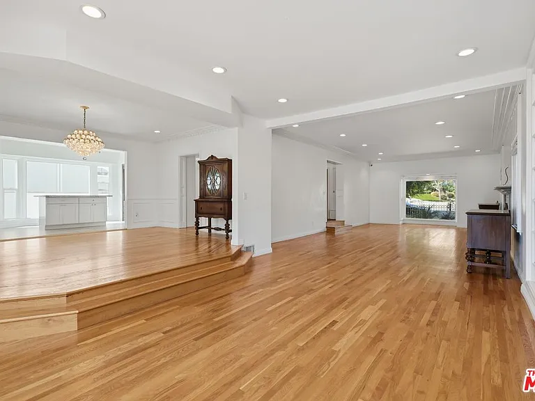 1170 S Beverwil Dr — Photo 16