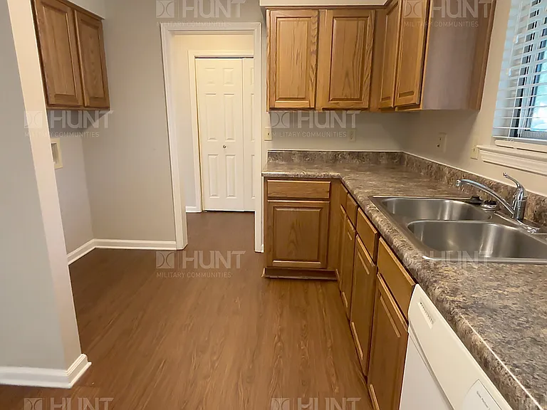 7533 Regulus St — Photo 10