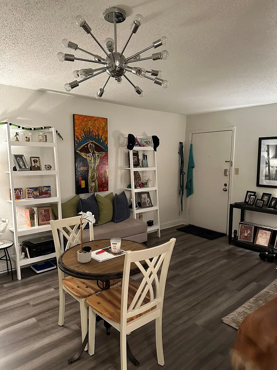 Building Photo - 2255 Saint Charles Ave #208