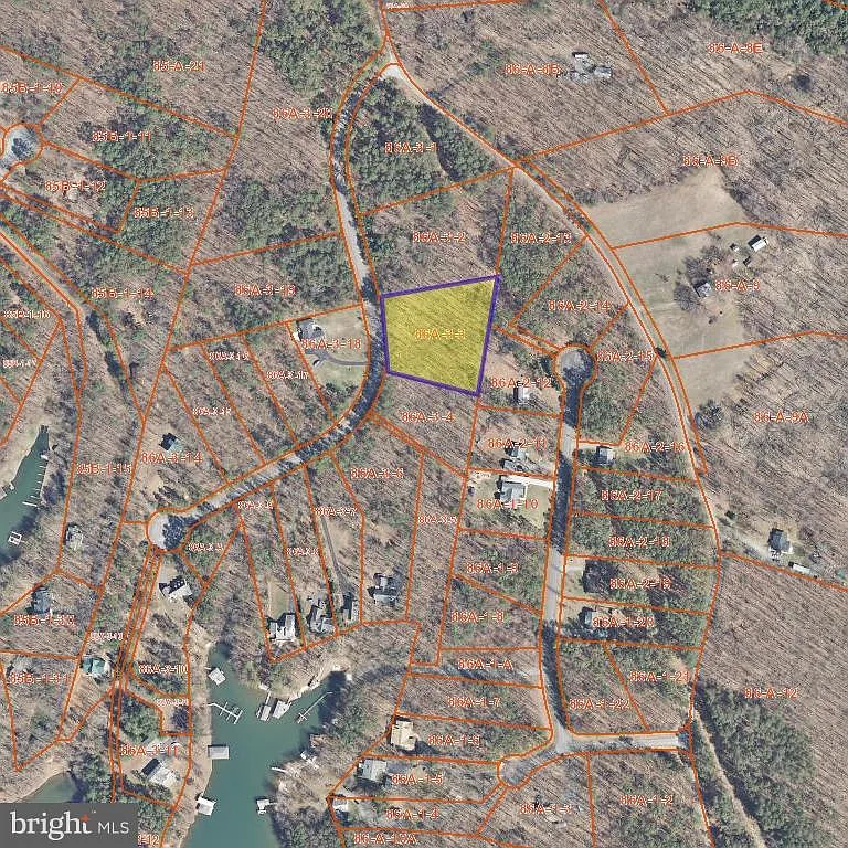 2349 Waterside Dr photo 1