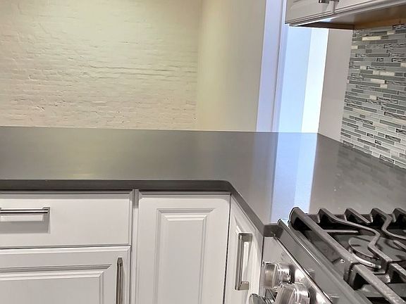 3rd image of 84 Clinton St #E1