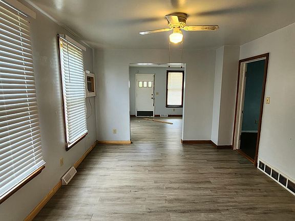 2nd image of 29 Magyar St