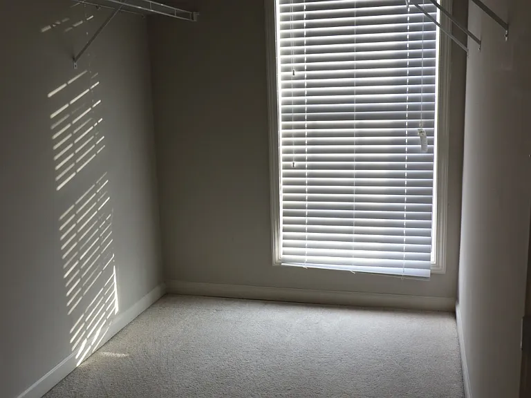 898 Westmoreland Cir NW — Photo 10
