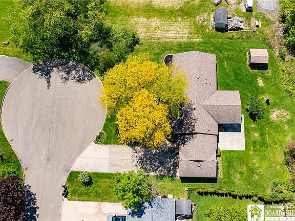 2nd image of 9 Gratiot Ct