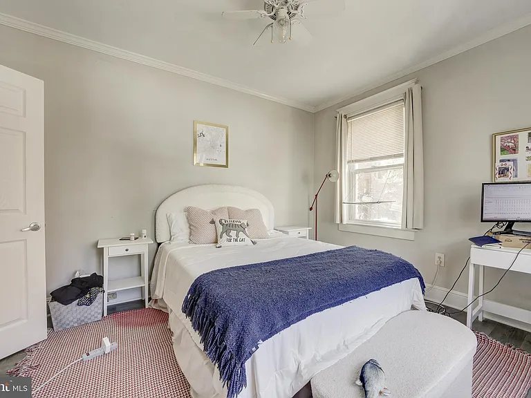 1820 Swann St NW #203 — Photo 8