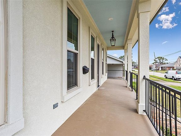 2nd image of 3000 Taft Park St