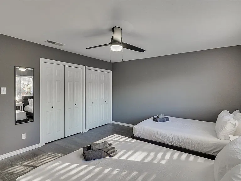 4402 Goodwin St — Photo 28