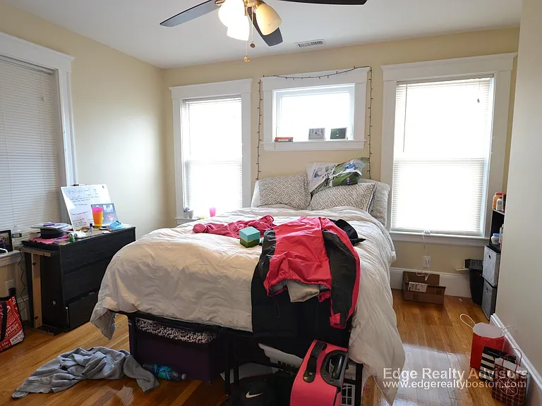 40 Glencoe St #2 — Photo 8