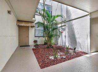 20381 NE 30th Ave APT 124-7, Aventura, FL 33180
