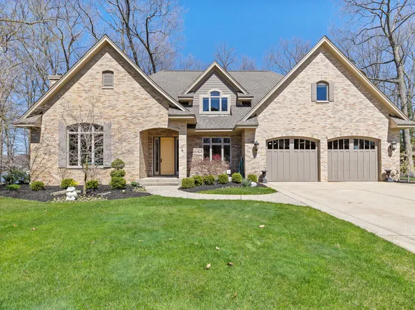 823 Barkentine Dr, Holland, MI 49424