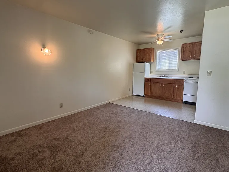 510 S Hays Ave #9 — Photo 2