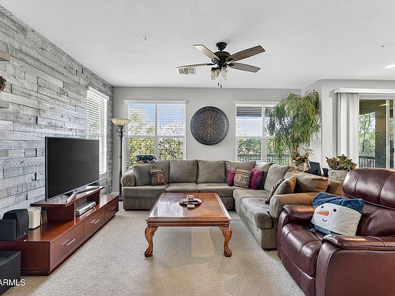 3rd image of 2425 W BRONCO BUTTE Trail #2020