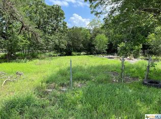 307 E Park St, Cuero, TX 77954