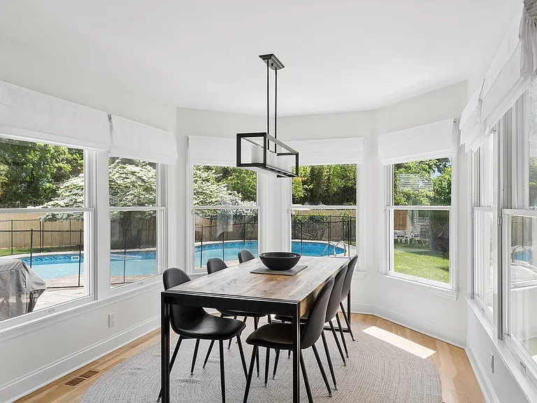 8 Country Ln — Photo 11