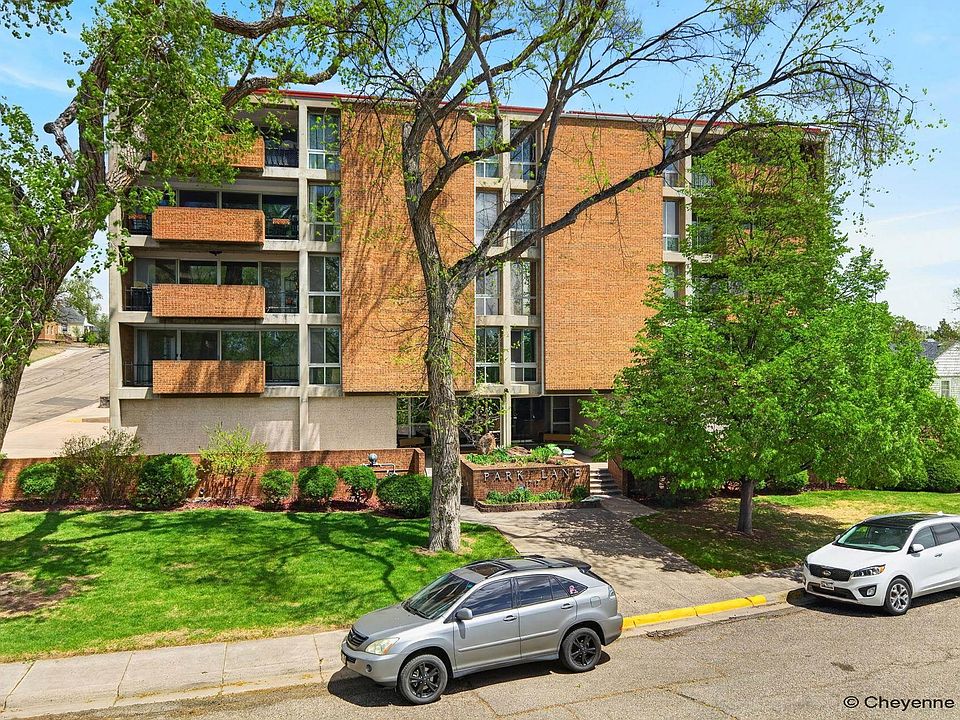1st image of 1717 Alexander Ave APT 403