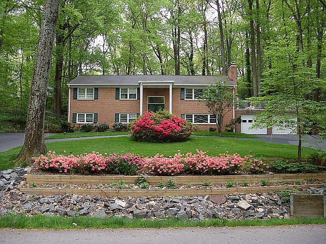 1st image of 8111 Accotink Dr