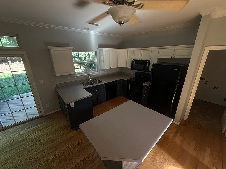 1614 Spandril Ln — Photo 4