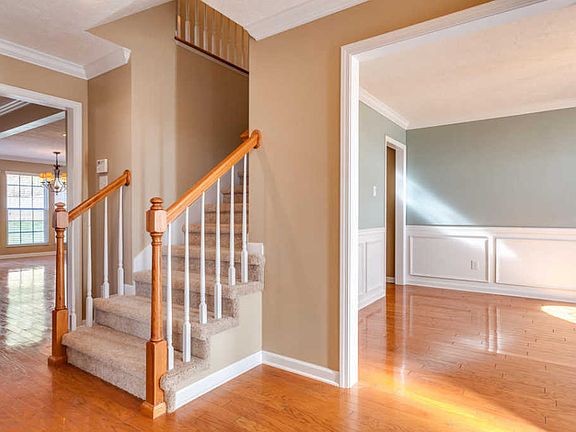 4th image of 11400 Woodcliff Dr