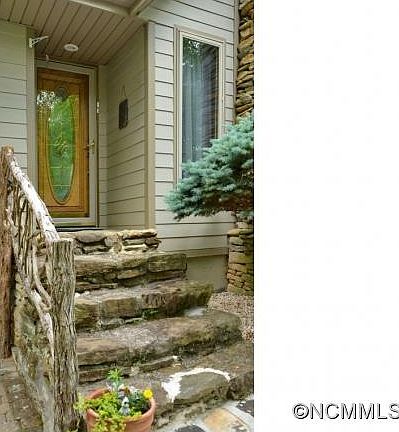 3rd image of 222 Prestwood Ln