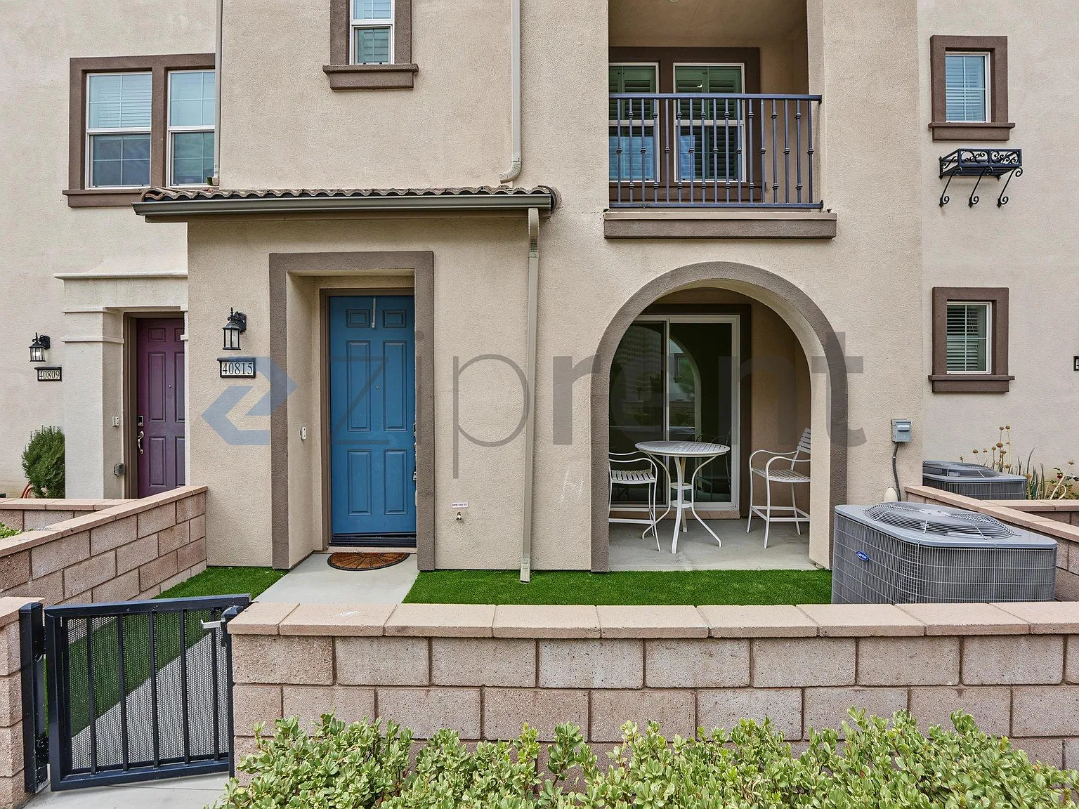 4 bed, 2.5 bath, 1698 sqft, $3,056 — Photo 3