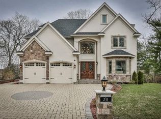 28 Juniper Ln, Newton, MA 02459