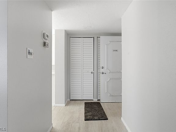 3rd image of 4440 Exeter Dr