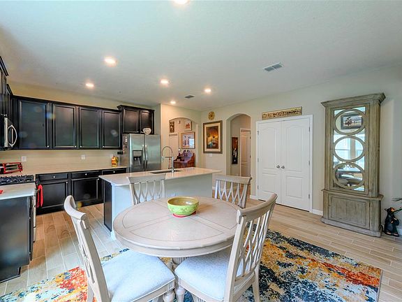 5th image of 231 Tintamarre Dr
