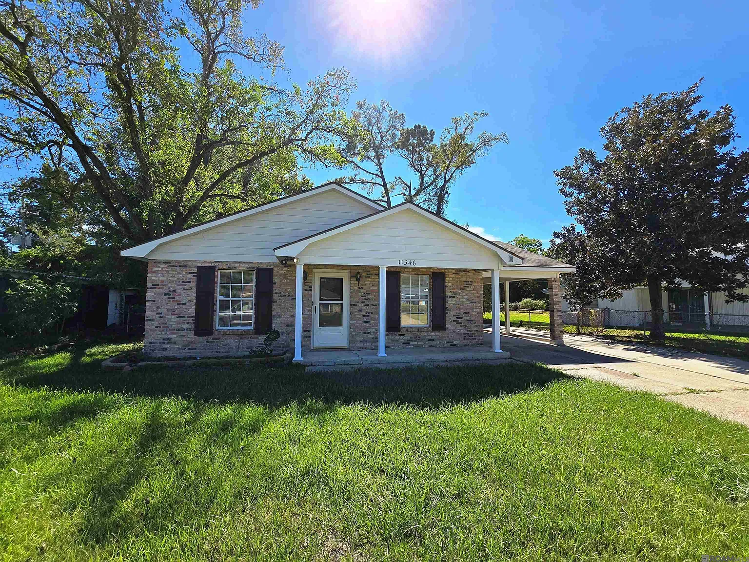 3 bed, 1096 sqft, $1,500 — Photo 1