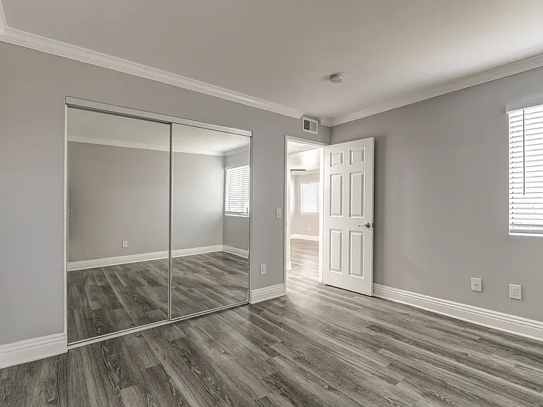 Vista Springs Apartments — Photo 14