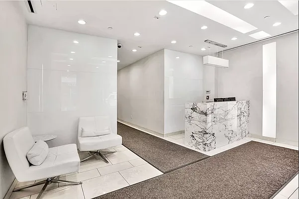 Rented by Compass | media 10